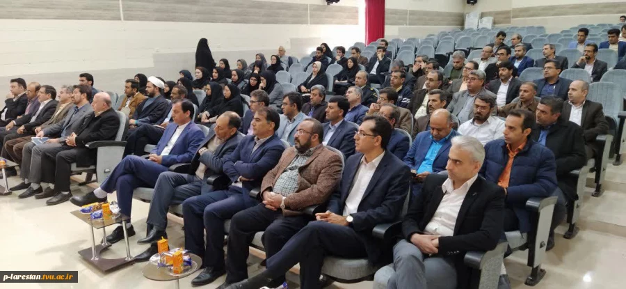 تجلیل از پژوهشگر برتر آموزشکده  در بین 14 مرکز آموزش عالی شهرستان 4