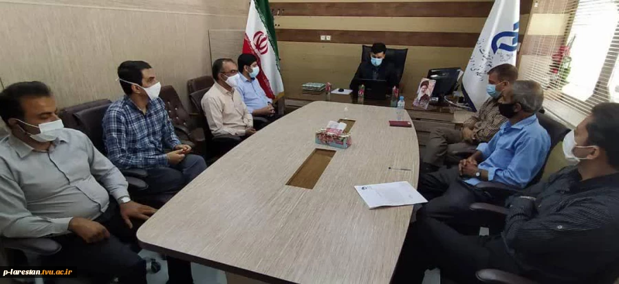 تجلیل از کارکنان ایثار گر و جانباز آموزشکده فنی و حرفه ای  لارستان 2