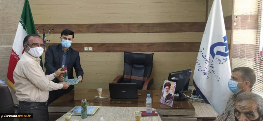 تجلیل از کارکنان ایثار گر و جانباز آموزشکده فنی و حرفه ای  لارستان 3