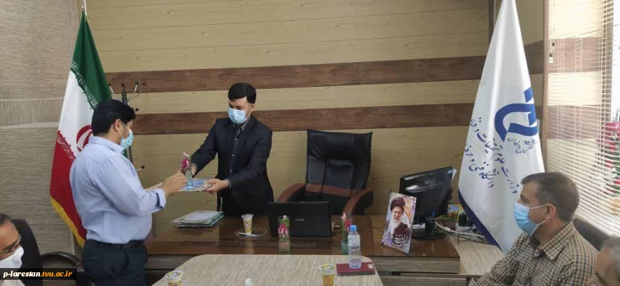 تجلیل از کارکنان ایثار گر و جانباز آموزشکده فنی و حرفه ای  لارستان 5