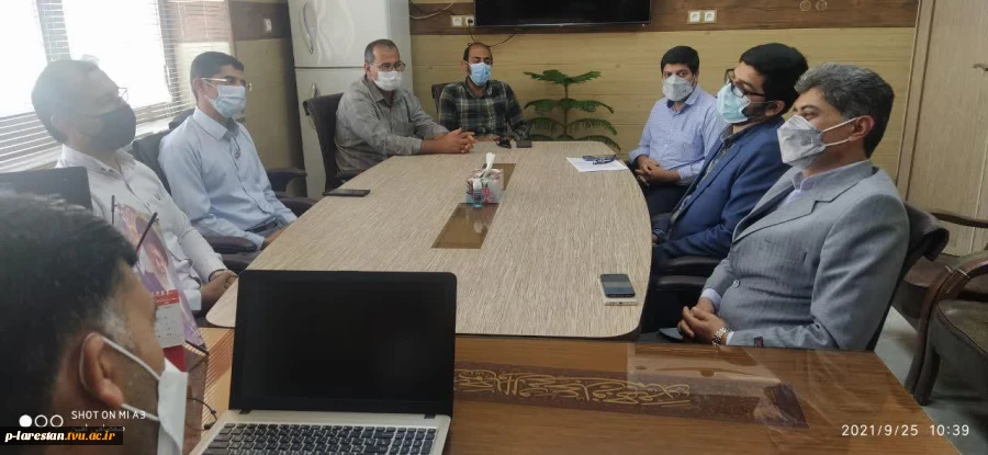 دیدار شهردار خور با ریاست آموزشکده فنی و حرفه ای لارستان به مناسبت آغاز سال تحصیلی جدید 3