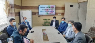 شهردار و جمعی از کارکنان شهرداری خور به مناسبت روز دانشجو در آموزشکده فنی لارستان حضور یافتند . 2