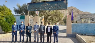 شهردار و جمعی از کارکنان شهرداری خور به مناسبت روز دانشجو در آموزشکده فنی لارستان حضور یافتند . 3