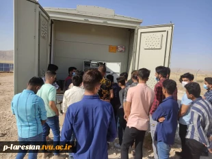 بازدید دانشجویان آموزشکده ی فنی لارستان از نیروگاه 10 مگاواتی برق خورشیدی کورده  3