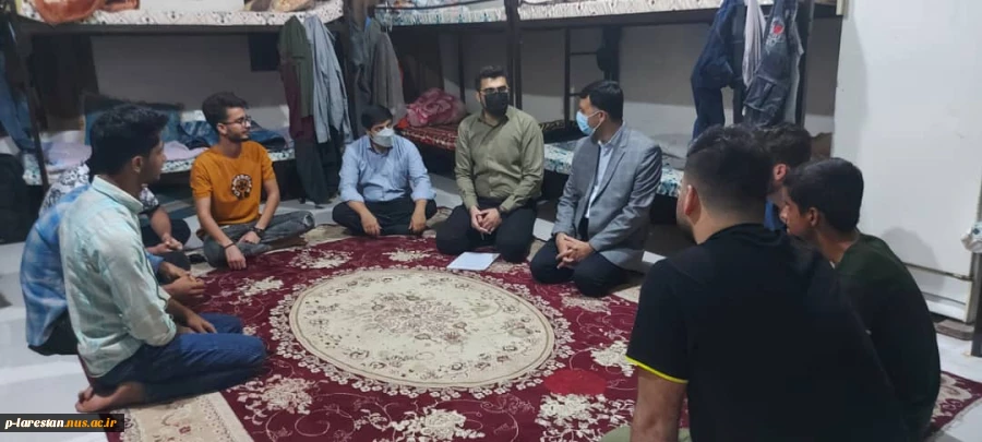 حضور ریاست آموزشکده به همراه استاد مشاور روانشناسی در خوابگاه دانشجویان آموزشکده فنی لارستان 6