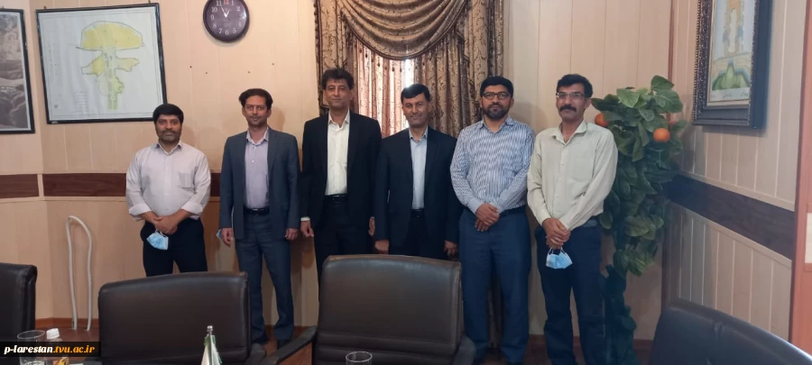 دیدار مسئولین آموزشکده فنی لارستان  با شهردار جدید شهر خور 2
