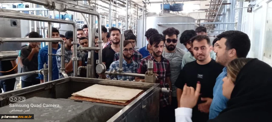 بازدید علمی دانشجویان از شرکت صنعتی تولیدی لبنیات قنبرزاده لارستان 5