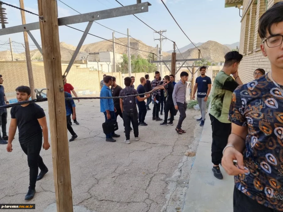 بازدید دانشجویان از سایت آموزشی توزیع شبکه برق 7