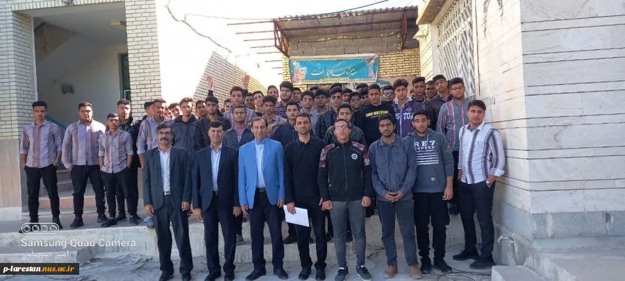 بازدید دانش آموزان هنرستان ابوذر غفاری از آموزشکده فنی و حرفه ای لارستان 
 3