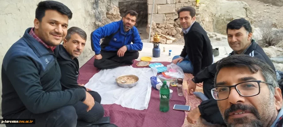کوهپیمایی جمعی از کارکنان آموزشکده به مناسبت دهه مبارک فجر و عید مبعث 4