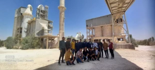 اردوی راهیان پیشرفت دانشجویان و بازدید از خط تولید کارخانه سیمان لارستان 7