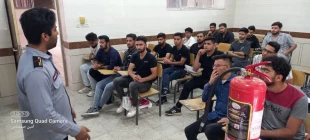 برگزاری دوره آموزش کوتاه مدت پیشگیری از آتش سوزی  و اطفاء حریق  در دانشگاه ملی مهارت واحد لارستان  2