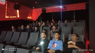 حضوردانشجویان  در سینما بهمناسبت  گرامیداشت 16 آذر. 2