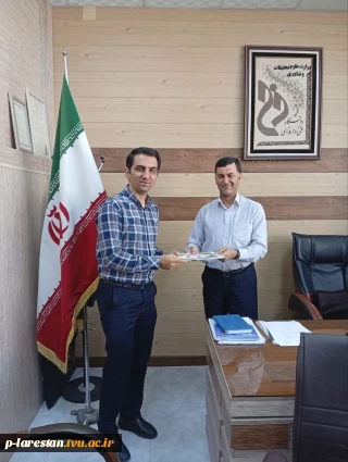 تقدیر و تجلیل از خانواده ایثارگران به مناسبت هفته دفاع مقدس