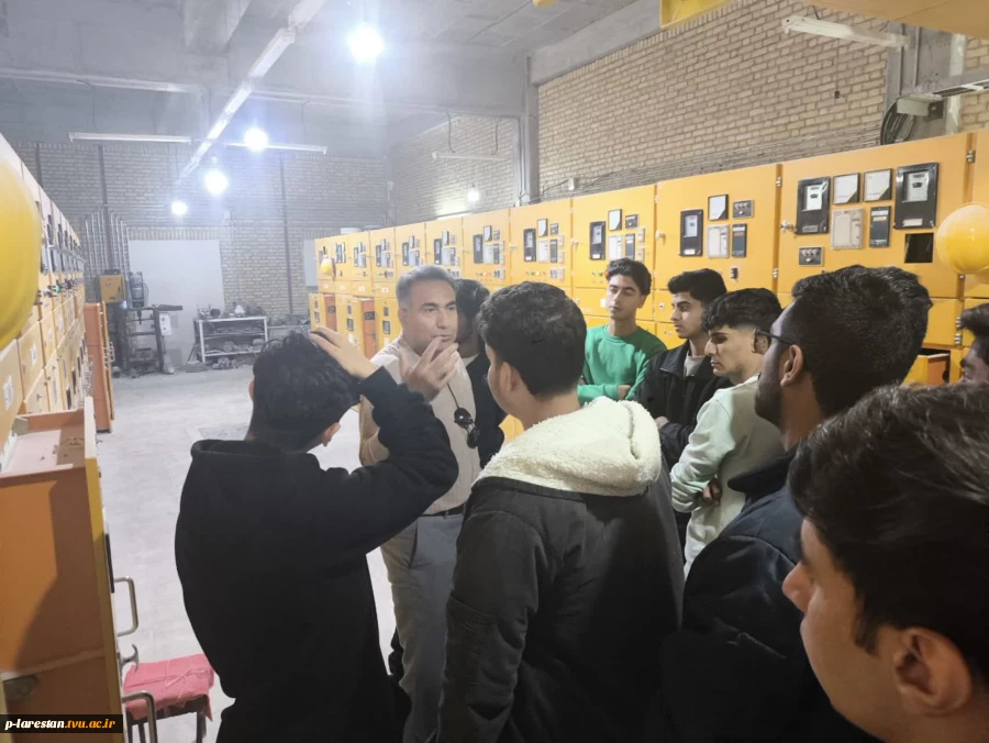 اردوی راهیان پیشرفت دانشجویان رشته برق  به مناسبت هفته پژوهش و فناوری 3
