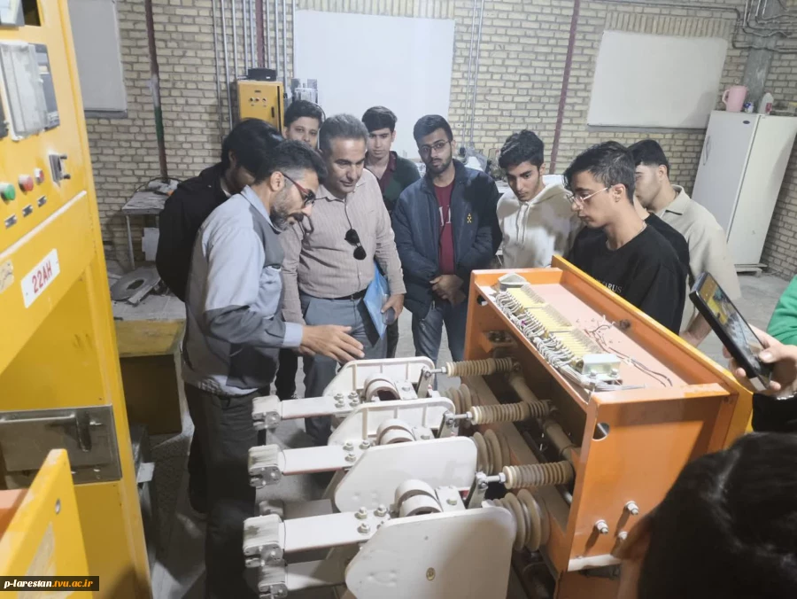 اردوی راهیان پیشرفت دانشجویان رشته برق  به مناسبت هفته پژوهش و فناوری 2