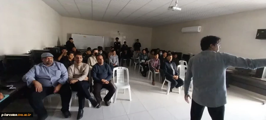 خلاقیت در برگزاری سمینار هوش مصنوعی آموزشکده ملی مهارت لارستان  3