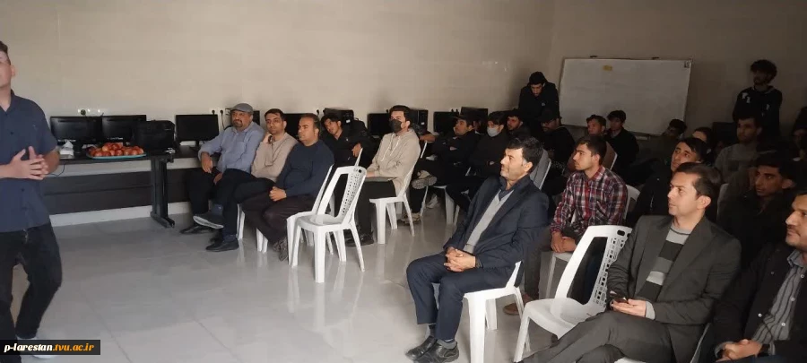 خلاقیت در برگزاری سمینار هوش مصنوعی آموزشکده ملی مهارت لارستان  4