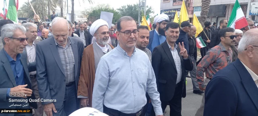 گزارش تصویری از حضور جمعی از اساتید و کارکنان آموزشکده پسران لارستان در راهپیمایی22 بهمن 1404 3